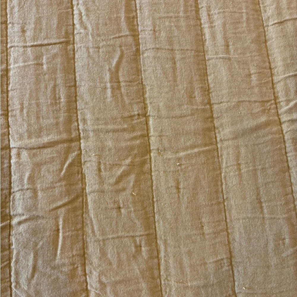 Schoolhouse Channeled Cotton Quilt Queen - Picture 7 of 7